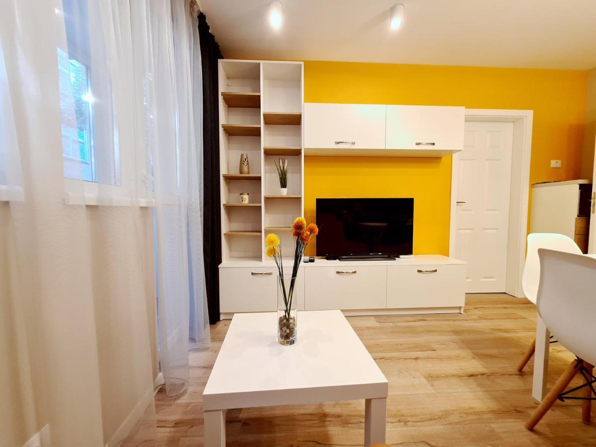 Brand New Luxury Flat In The City Center Warna Exterior foto